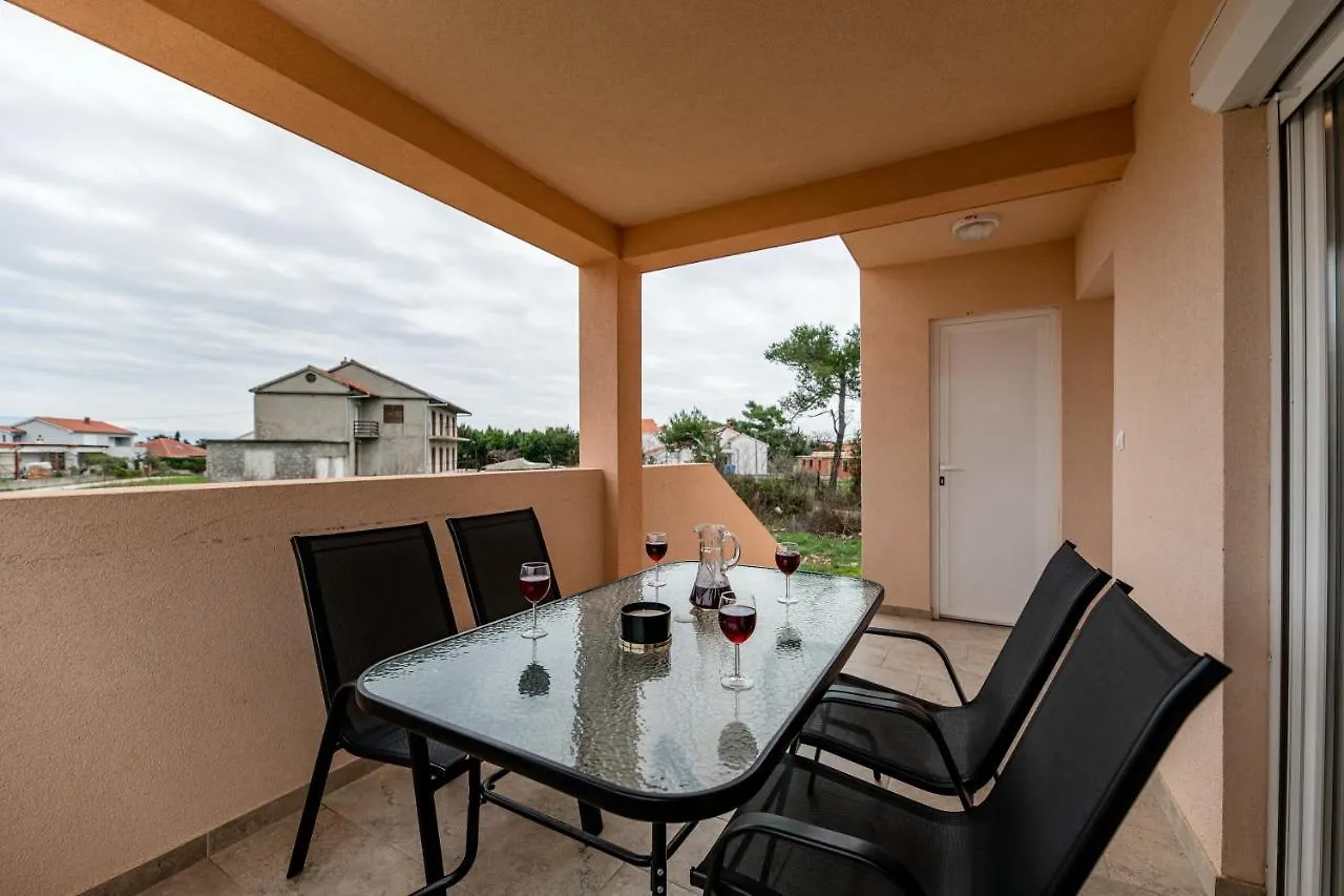 Holiday Home Aria Nin Villa