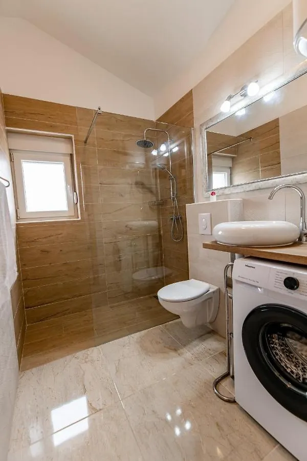 Holiday Home Aria Nin 0*,