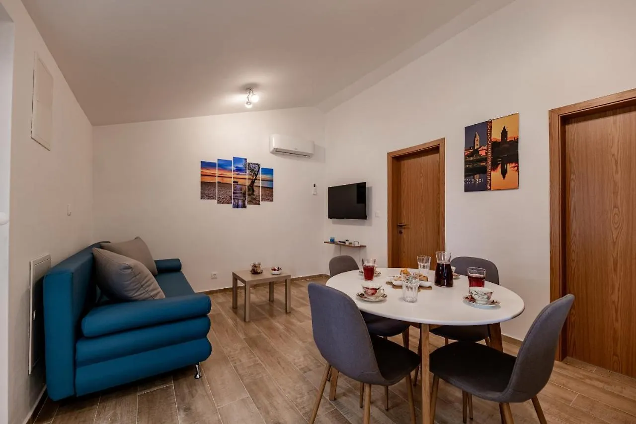 Holiday Home Aria Nin 0*,
