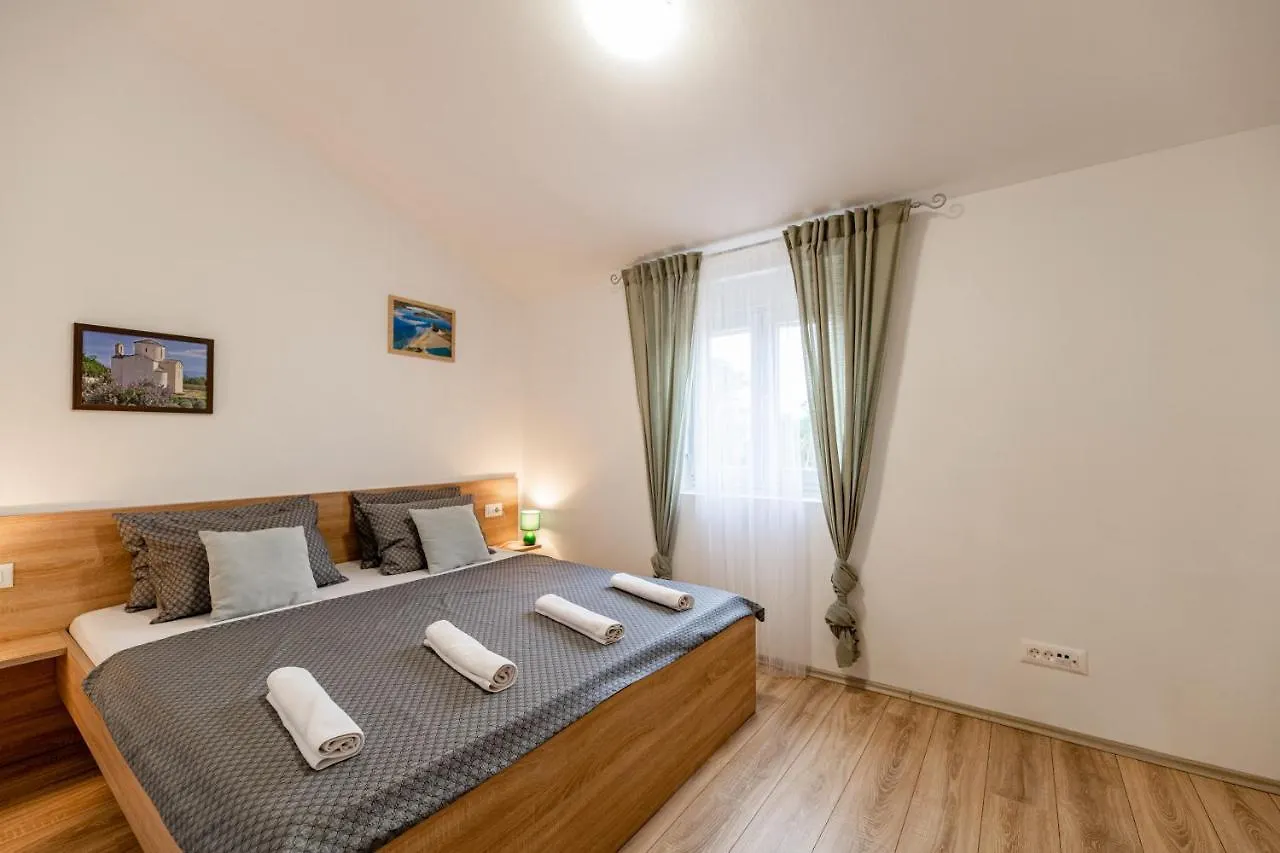 Villa Holiday Home Aria Nin